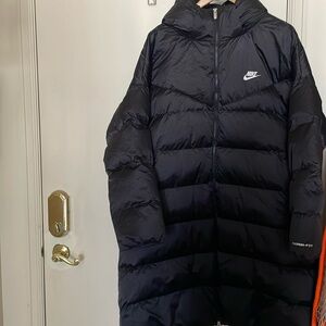 Nike Therma-Fit Women’s Coat